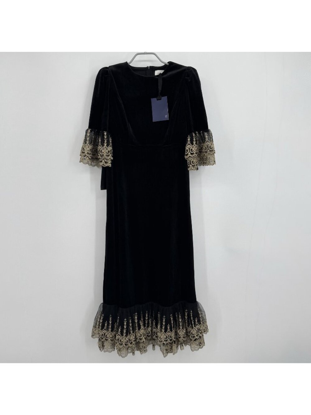 Pomander Place by Tuckernuck Black Velvet Lillith Maxi Dress Gold Lace M Medium